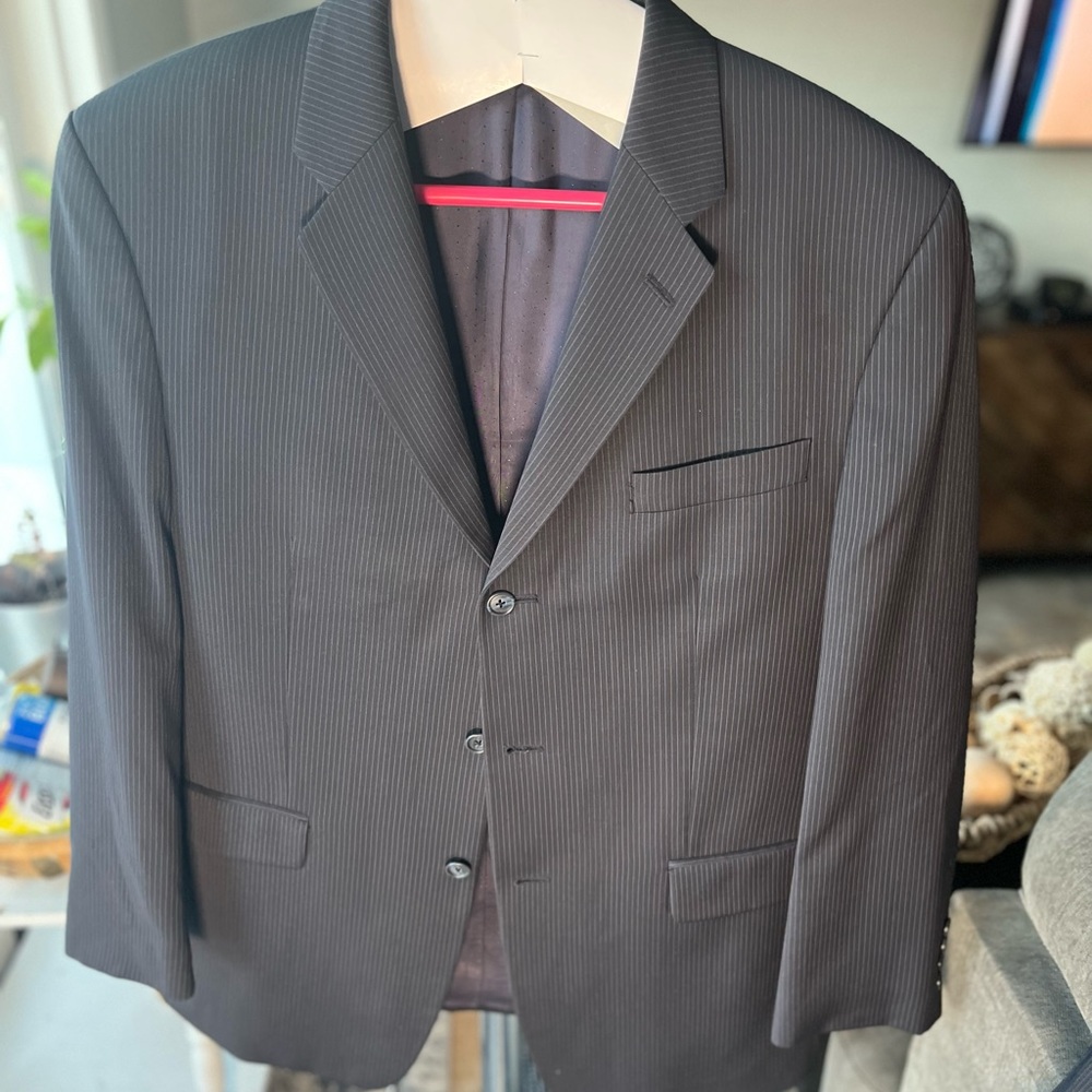 Mint Calvin Klein Navy Blue Pinstripe Suit - Blazer & Jacket included, Size 42R